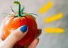 ВНИМАВАЈТЕ! Еве зошто не треба да чувате домати во фрижидер