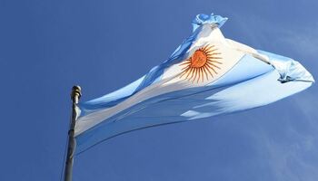 Претседателот на Аргентина планира да отпушти 70.000 работници во јавниот сектор