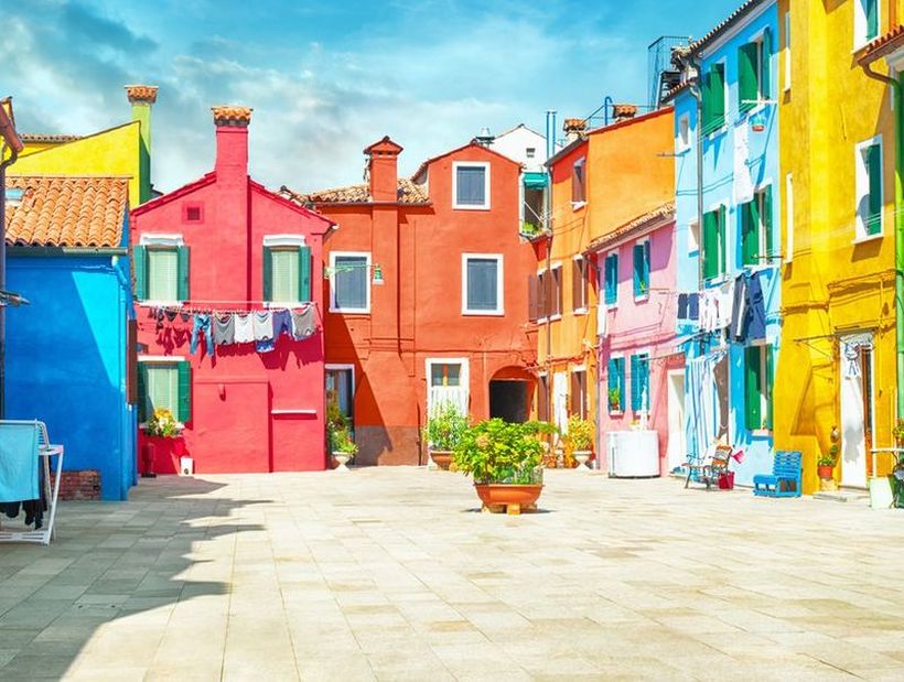 Постојат шарени градови, а тука е и Бурано: Идилична оаза во близина на Венеција