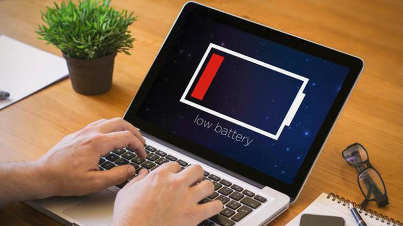 Како да спречите брзо да ви се троши батеријата на лаптопот?