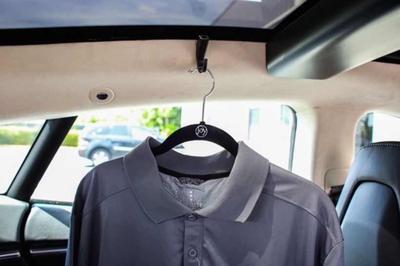 Не закачувајте облека во автомобилот – Опасно e!