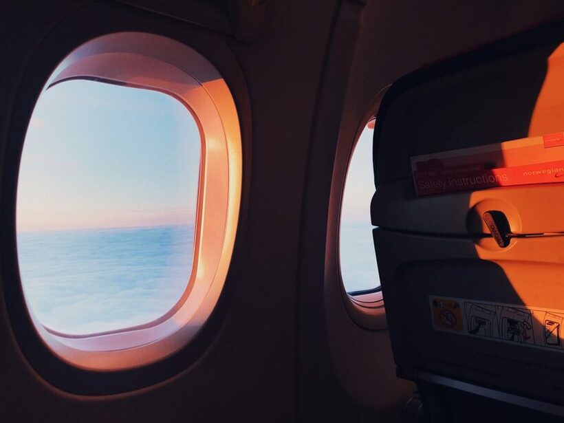 Зошто прозорците на авионите се овални?! Причината е со прецизно научно објаснување