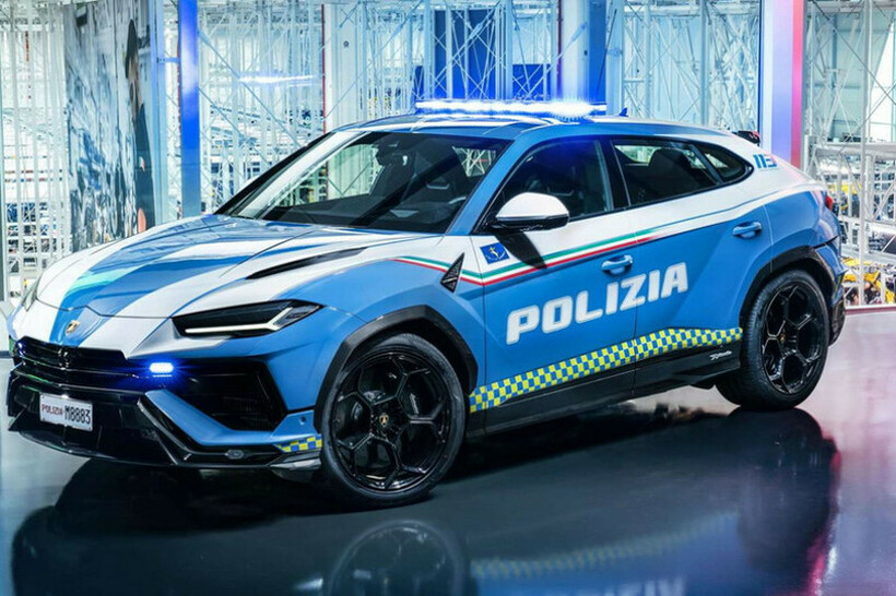 Италијанската полиција вози „Lamborghini“