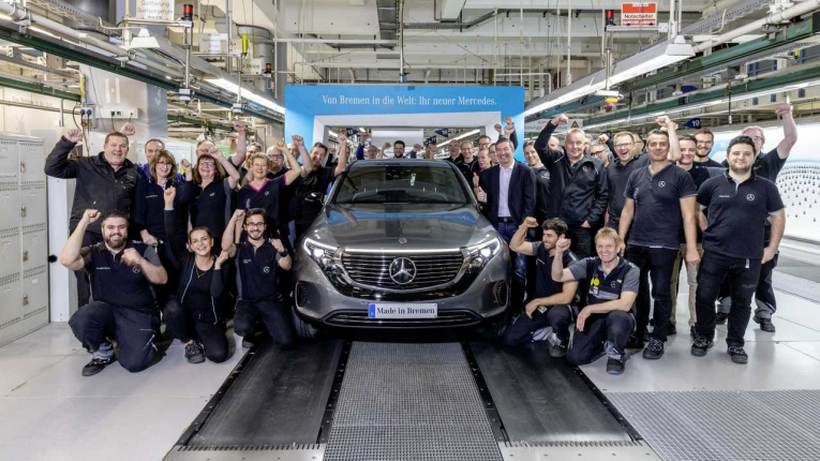 Mercedes ќе ги почести вработените со рекорден бонус од 7.300 евра