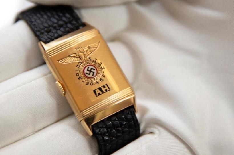 Часовникот на Хитлер е продаден за 1,1, милион долари