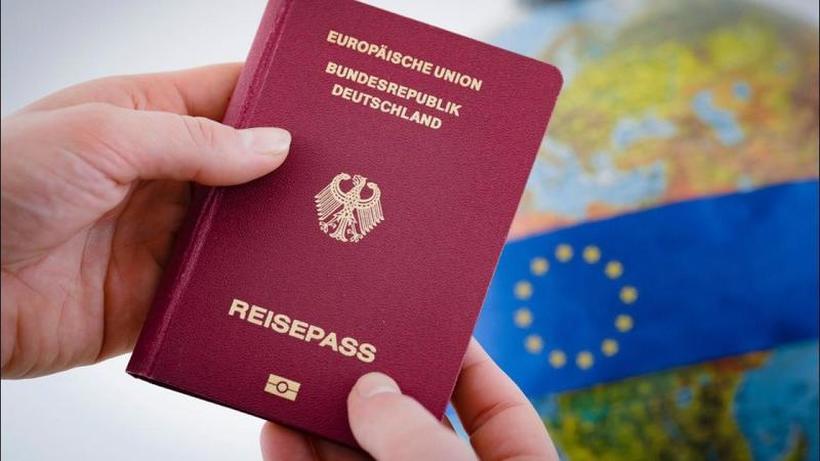 Германија воведува нови строги правила за добивање на германско државјанство