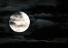 Канада воведува казни за прекршоци на Месечината