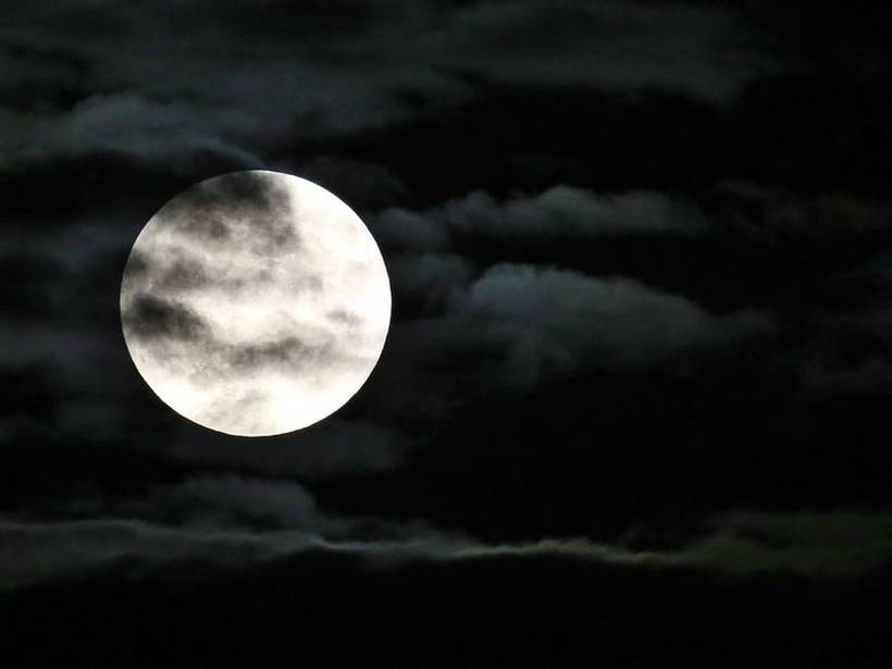 Канада воведува казни за прекршоци на Месечината