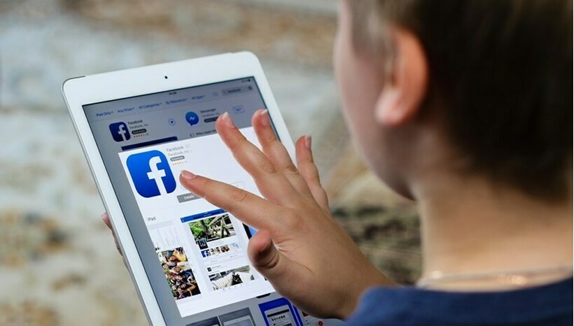 Од следната година на децата помлади од 14 години во Флорида нема да им биде дозволено да користат социјални мрежи