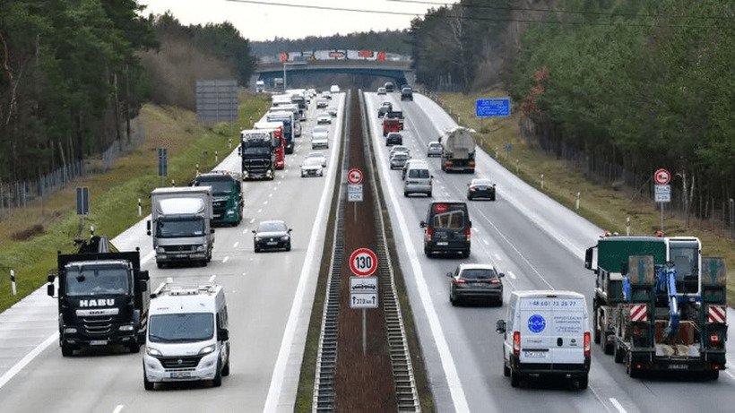 Колку бавно смеете да возите на автопат во Германија?