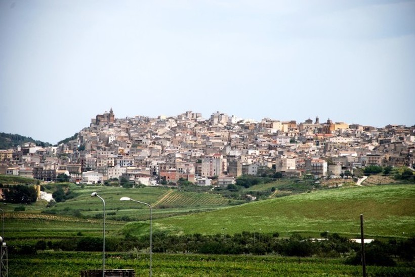 Неверојатно: Град во Италија продава куќи за 1 евро