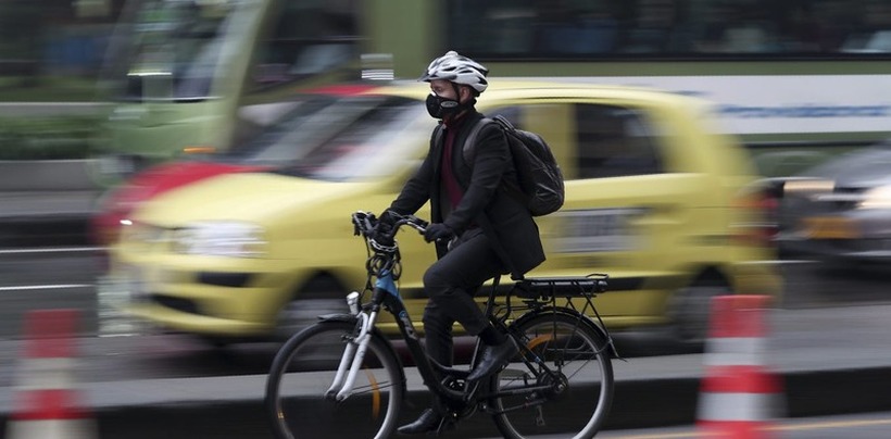 На граѓаните им плаќаат да се откажат од автомобилите и да одат на работа со велосипед