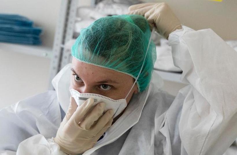 По 3 дена стаж за секој работен ден ќе добијат медицинските работници во Русија