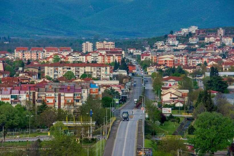 СРБИТЕ И ГРЦИТЕ ИМ СЕ ЧЕСТИ ГОСТИ: Нема езеро, ама е еден од најпосетените градови во Македонија