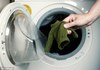 ЕДНОСТАВЕН ТРИК: Што да направите ако облеката ви се смали од перење?