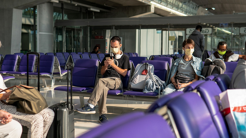 Нови правила за патување со авион: Долги редови, потврди и задолжителни маски