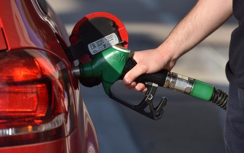 Регулаторна ги соопшти новите цени на горивата - полнете резервоари!