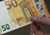 Внимавајте, се појавија фалсификувани банкноти од 50 евра: Eве како да ги препознаете