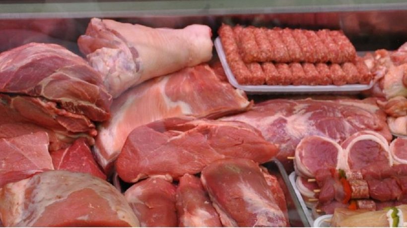 Едноставен тест со кој ќе откриете дали месото кое го купувате е свежо или не