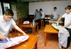 Училиште каде момчињата учат да шијат, пеглаат кошули и готват едноставни оброци