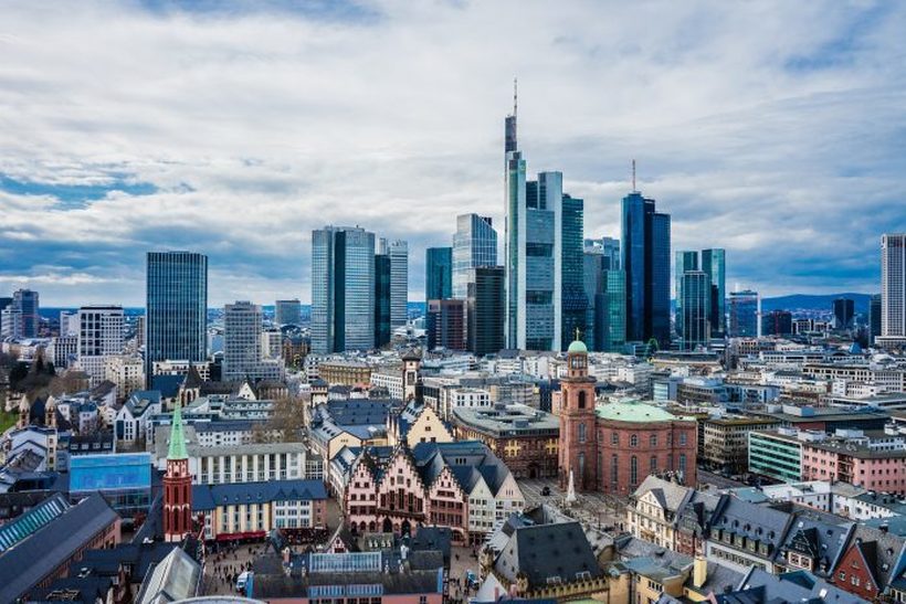 Германските банки одеднаш престанаа да ги затвораат филијалите
