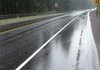 До 15 јули продолжен изменетиот сообраќаен режим на патот Маврови Анови – Жировница, сообраќајот по наместа влажни коловози