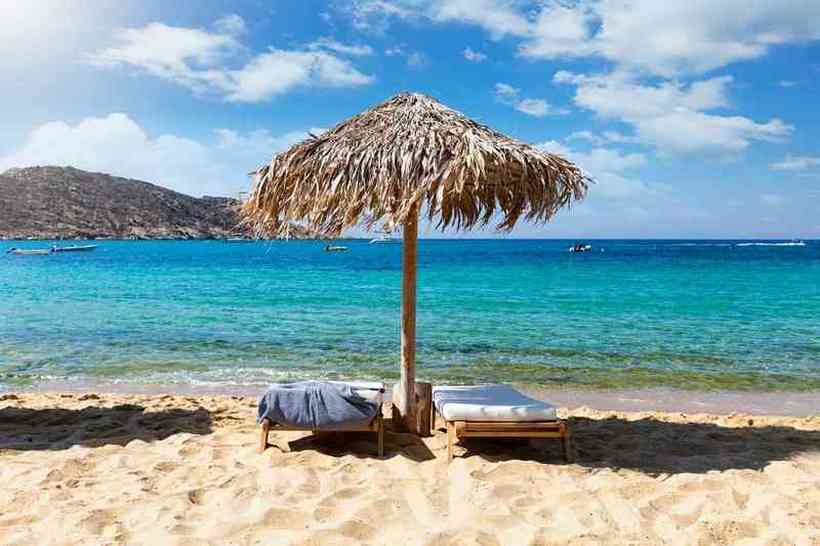 Какви се цените на грчките плажи оваа година?
