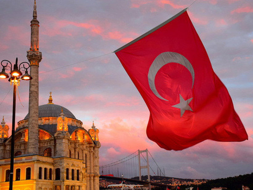 Започна плаќањето туристичка такса во Турција
