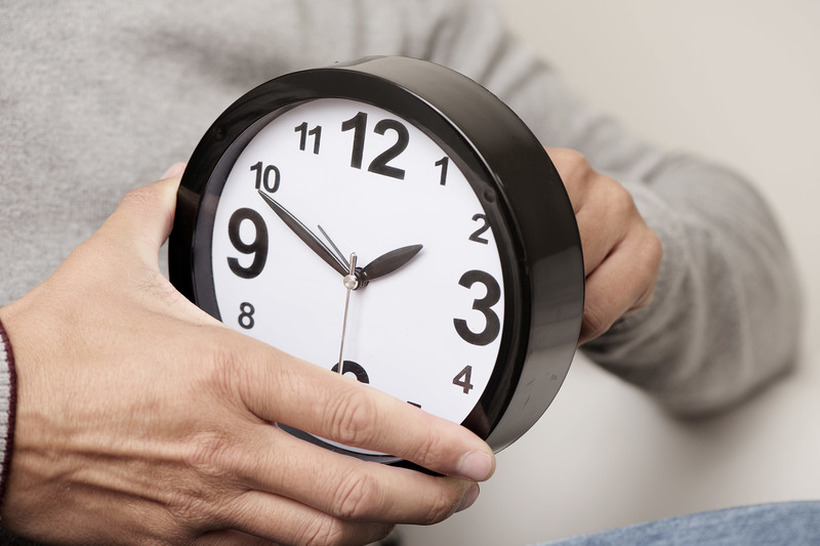 Не заборавајте да ги поместите стрелките на часовникот: Ќе спиеме еден час повеќе – еве кога!