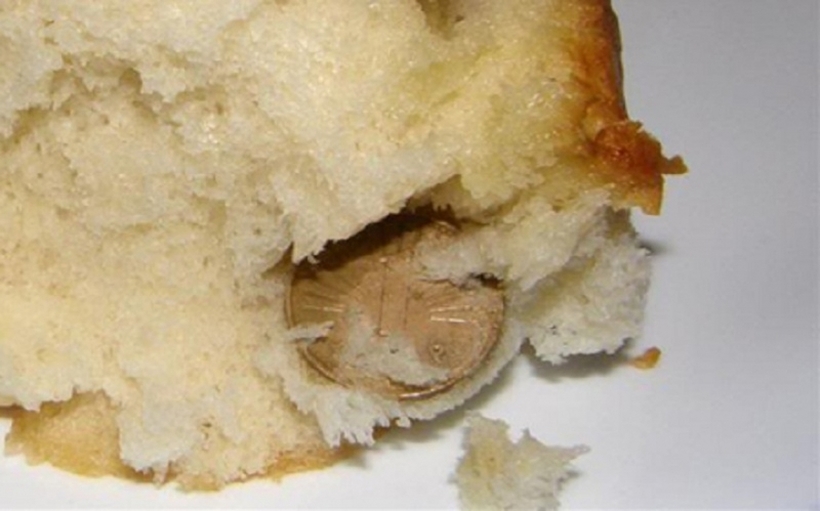 Што вели традицијата - лепче со паричка за Бадник или Василица?