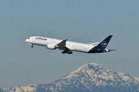 Германската  авиокомпанија Lufthansa отпушта 400 вработени, ќе ги замени со вештачка интелигенција