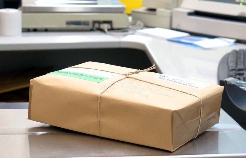Пакетче од 200 грама чини 600 денари – изгор скапо е да се прати пакет во странство преку пошта