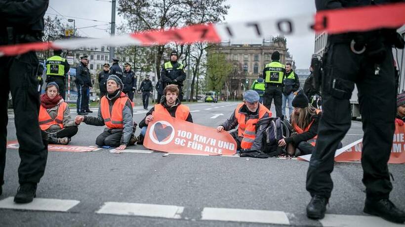 Минхен забрани протестни блокади на клучни улици, патишта и објекти