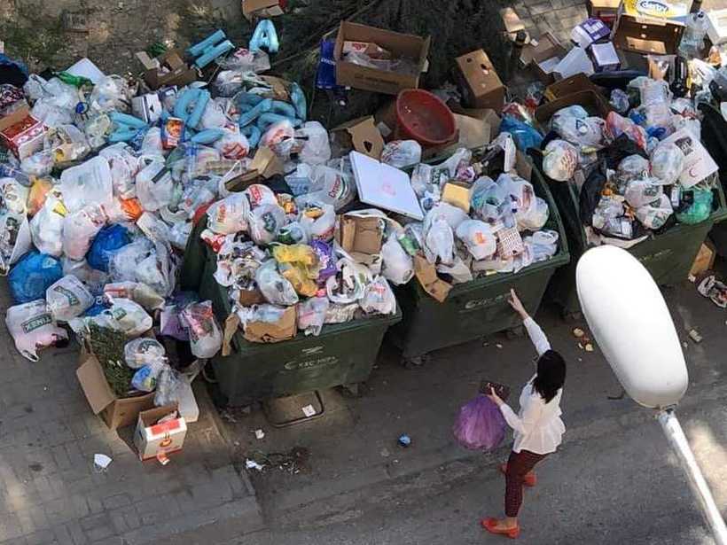 Дел од граѓаните не купуваат кеси за отпад, ѓубрето го фрлаат директно во канта