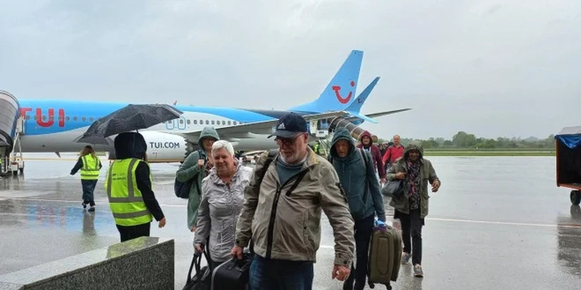На охридскиот аеродром пристигна првата група со 180 туристи oд Амстердам