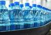 Студија: Флашираната вода содржи стотици илјади пластични парчиња