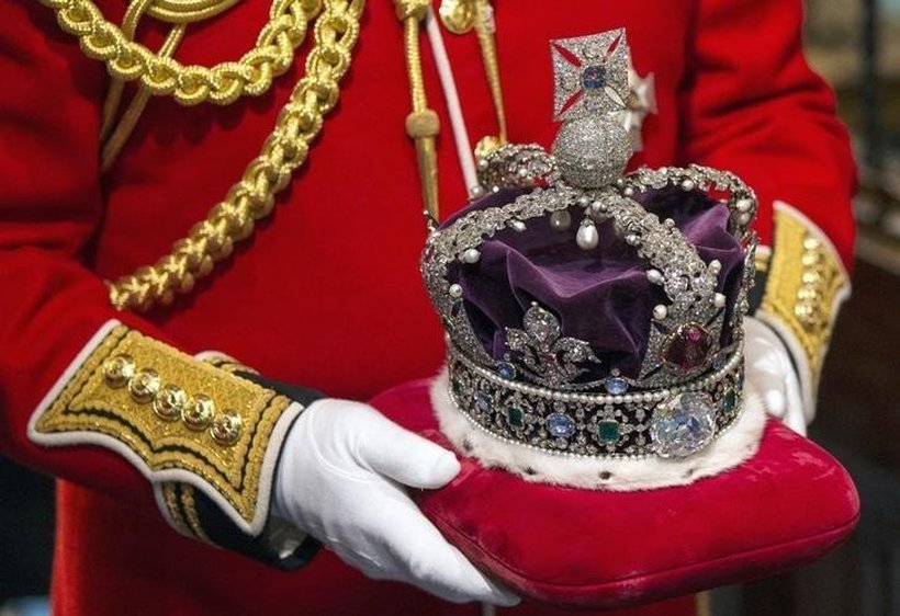 Јужноафриканците бараат да им се врати дијамантот од жезолот на кралицата Елизабета II