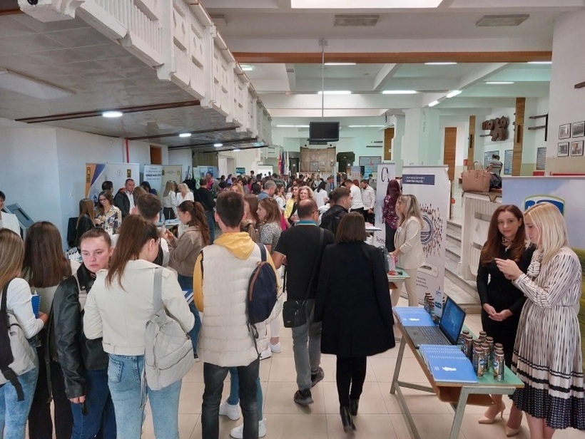 „Отворен ден“ на економскиот факултет во Прилеп – компаниите нудат 350 работни места за студентите