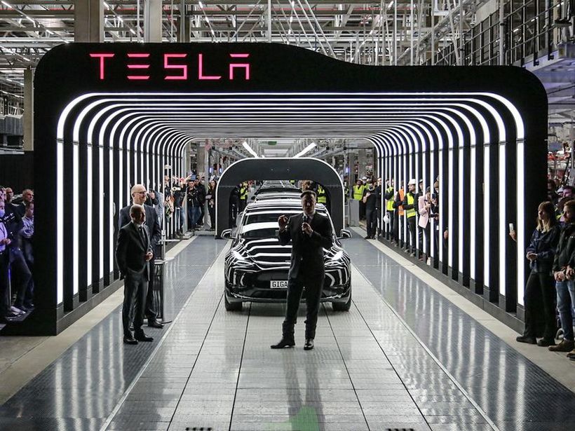 Официјално отворена фабриката на Tesla во Германија