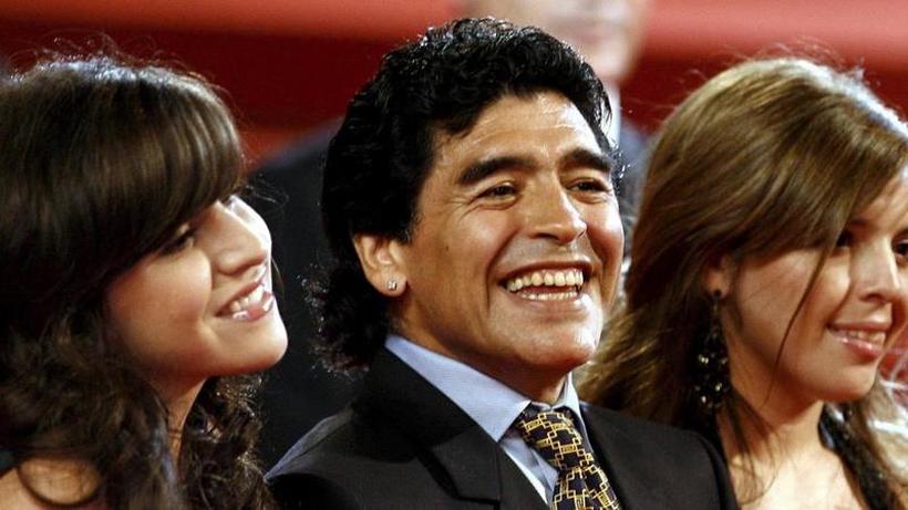 Децата на Марадона го продаваат имотот за да ги вратат неговите милионски долгови