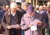 Пензионери ќе добијат пензија една недела порано - задолжително носење заштитна опрема