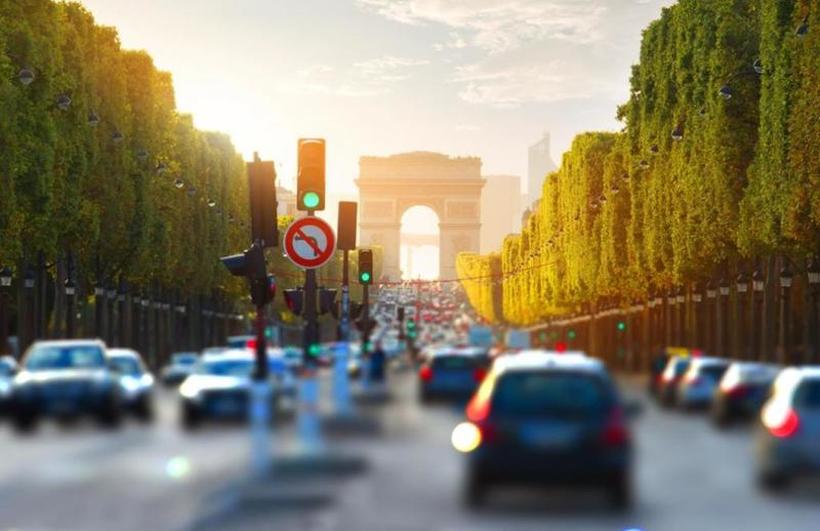 Париз поставува звучни радари кои ќе ги ловат бучните автомобили и мотори