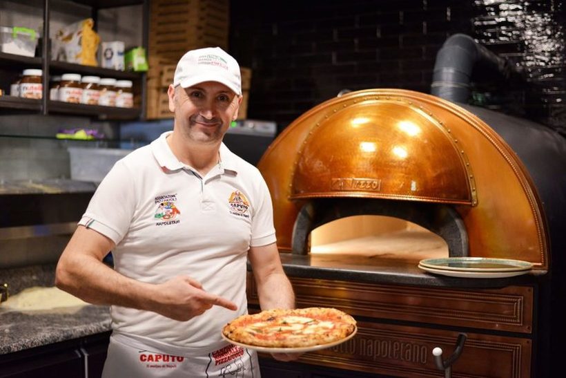 Најдобриот пицамајстор во светот Горан Абрамовиќ правеше пица на наполетански начин среде Скопје