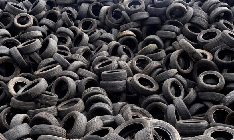 Старите гуми се корисни на многу начини: Се мешаат во асфалт, а од нив се добива и дизел гориво!