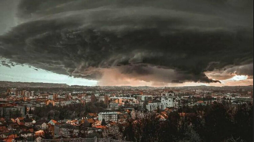 Хорор фотографија од невремето во Белград го обиколи светот!