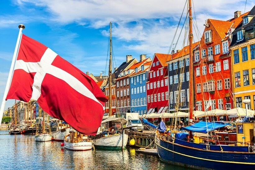 Како е да се живее во Данска: Службениот лап топ останува на работа, никогаш нема да ве поканат дома