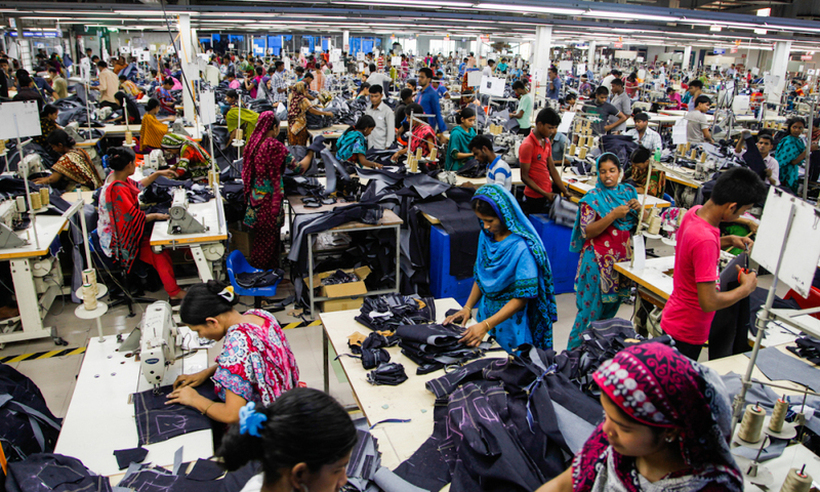 Завршува ерата на евтина роба од Кина – и пазарската облека ќе се продава скапо