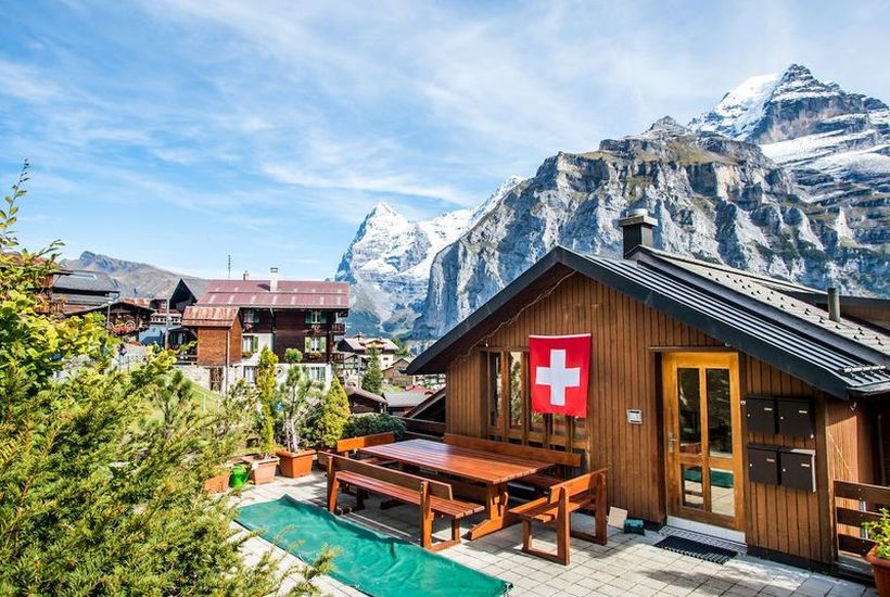 Швајцарско село продава девет куќи по цена од 1 евро