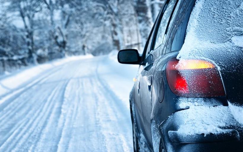 Еве како да го подготвите возилото за безбедно возење во зима