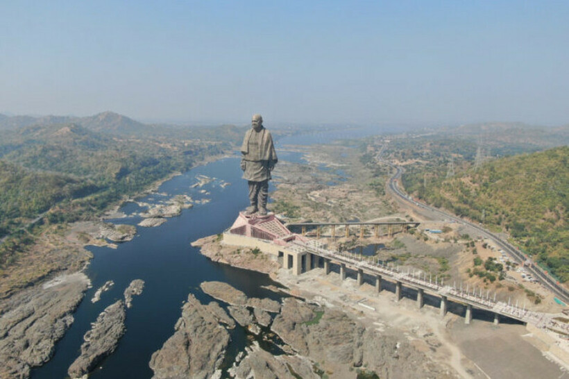 Највисокиот споменик на светот: Неверојатниот Човек од челик од 182 метри
